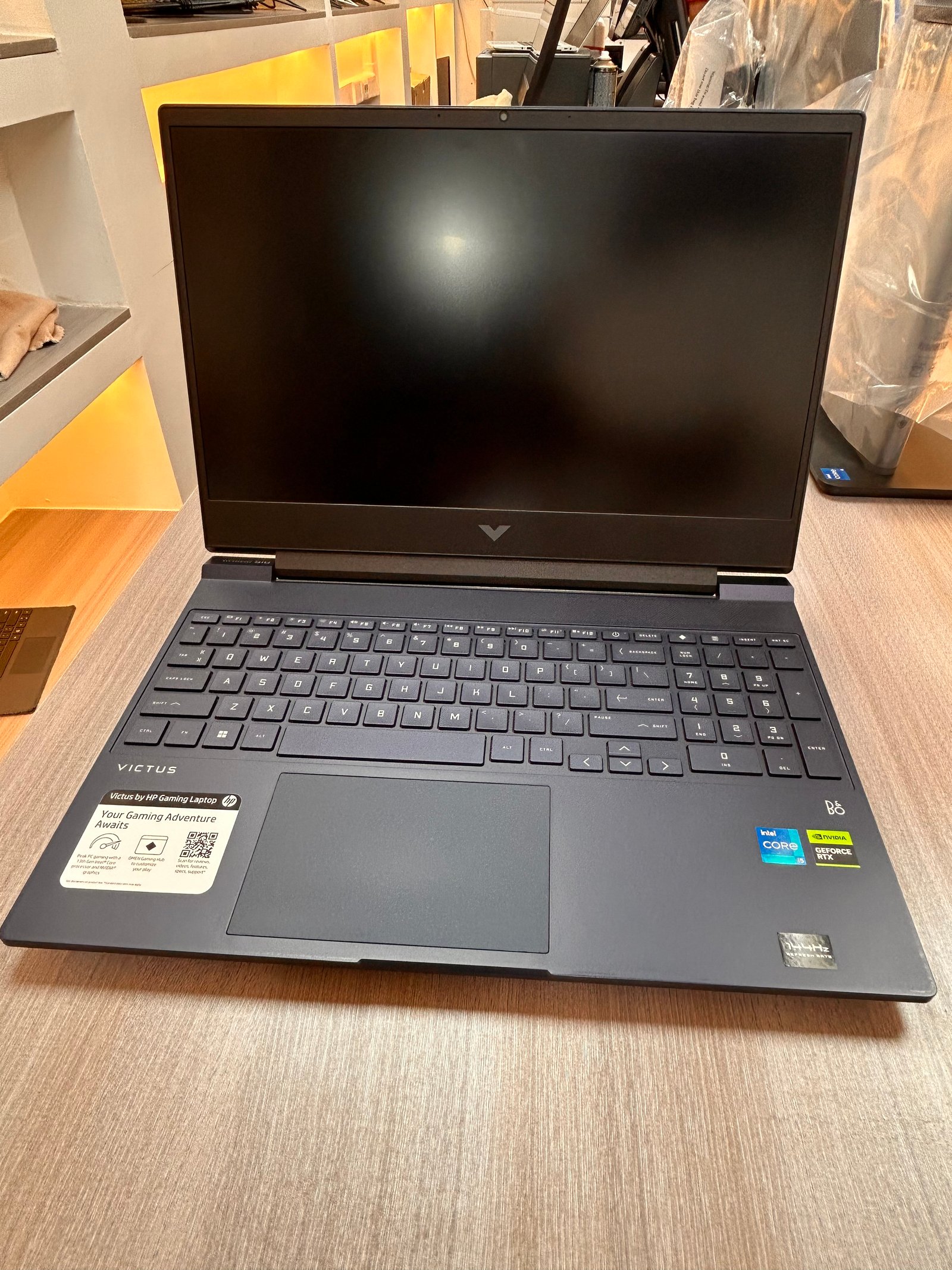 HP VICTUS